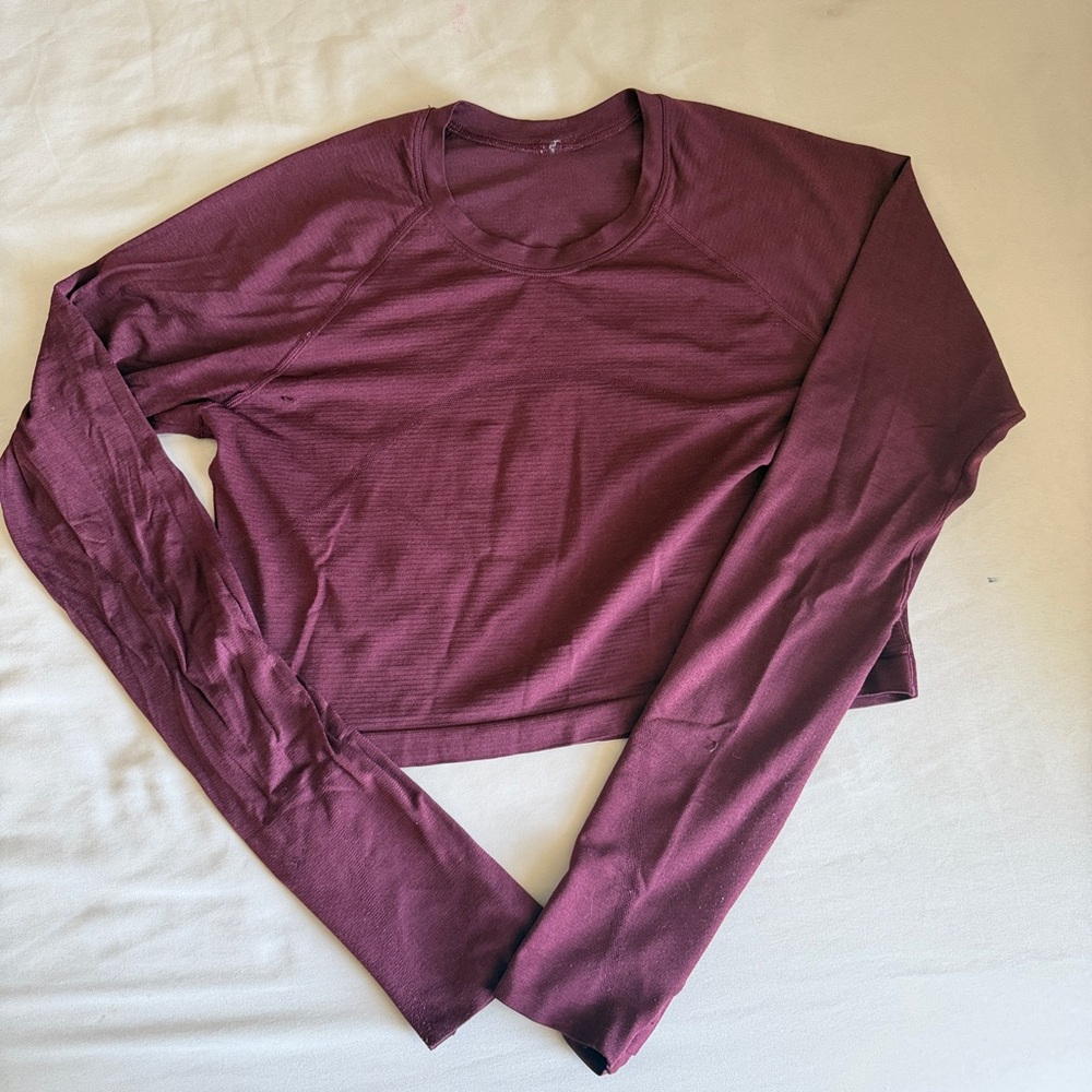 Lululemon Maroon crop athletic top - Picture 2 of 2